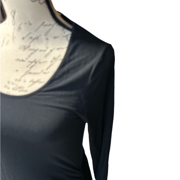 Black fitted Ingirid and Isabelle dress - Picture 2 of 4